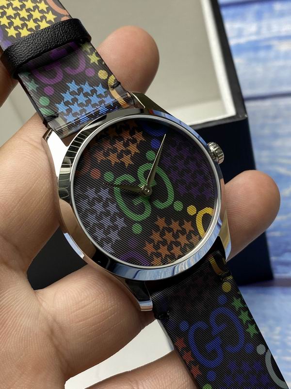 Gucci watch 080633